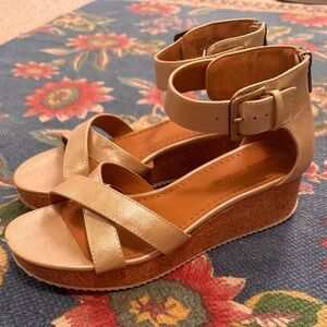 ADRIENNE VITTADINI - Wedge sandals